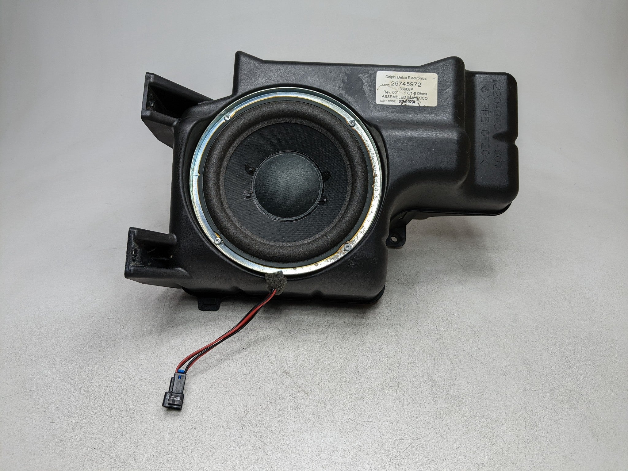 2004 - 2009 CADILLAC SRX OEM SUBWOOFER SPEAKER AUDIO SOUND SYSTEM ASSEMBLY