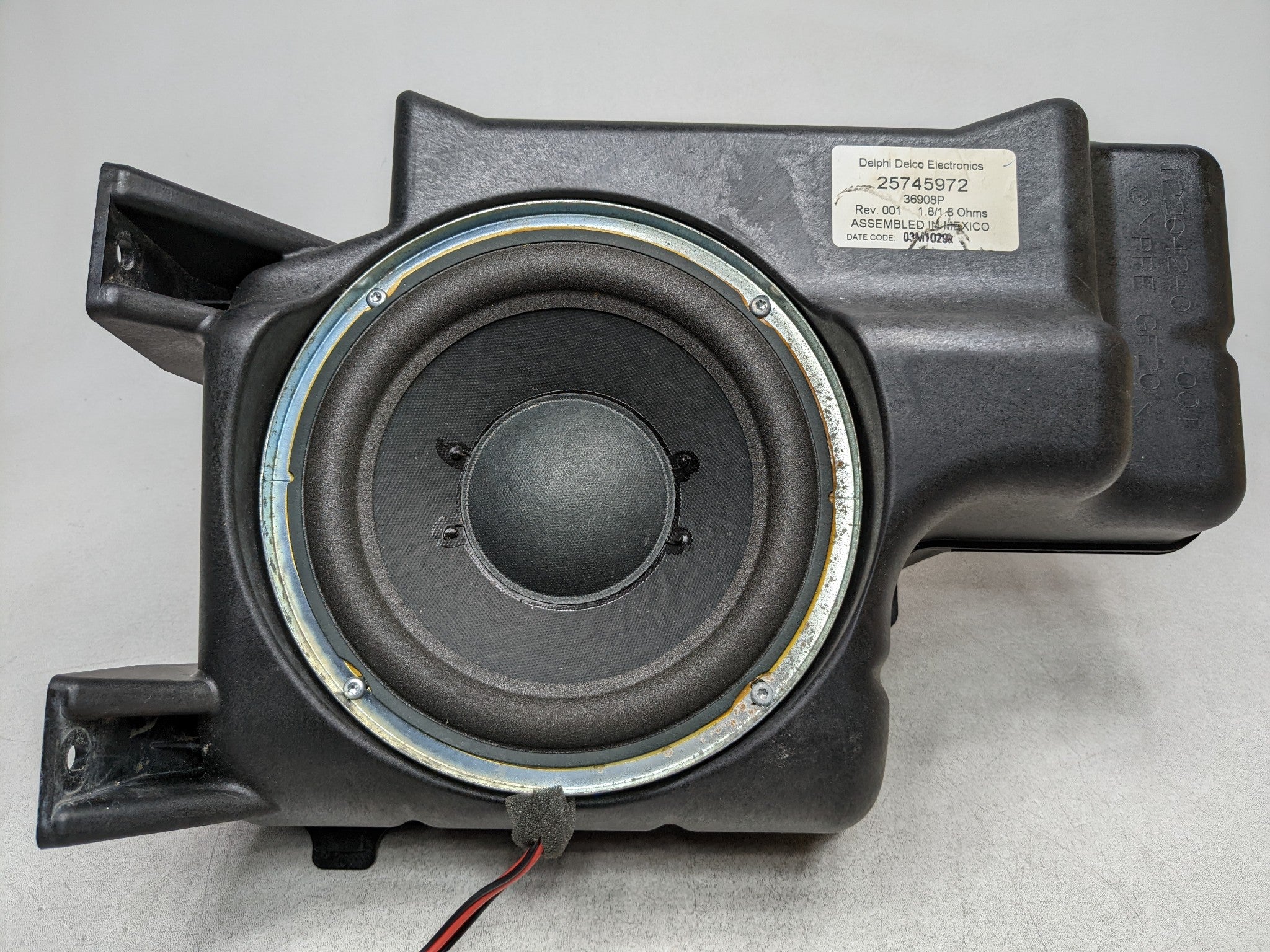 2004 - 2009 CADILLAC SRX OEM SUBWOOFER SPEAKER AUDIO SOUND SYSTEM ASSEMBLY