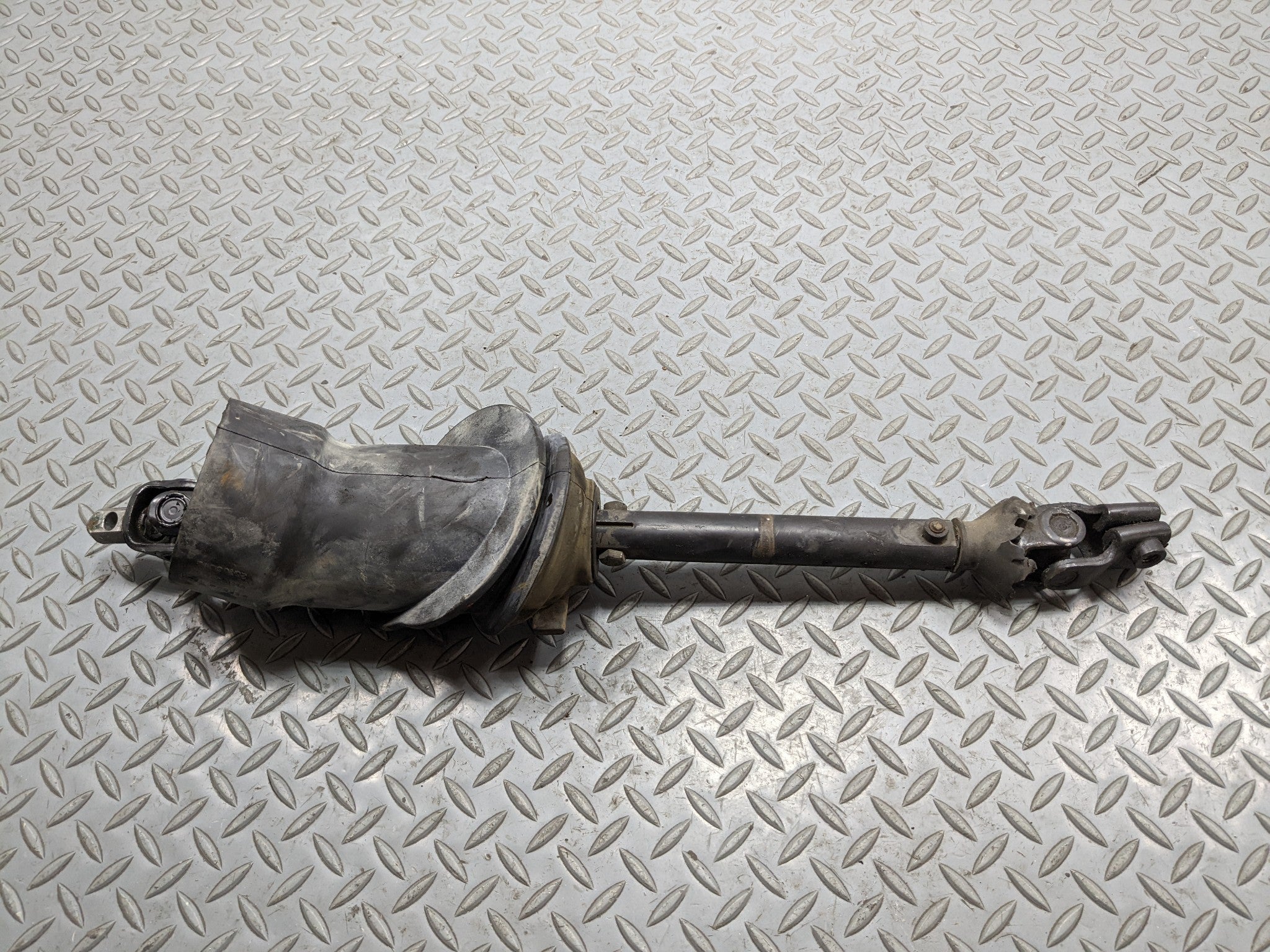 2004 - 2009 CADILLAC SRX OEM INTERMEDIATE STEERING SHAFT JOINT ASSEMBLY