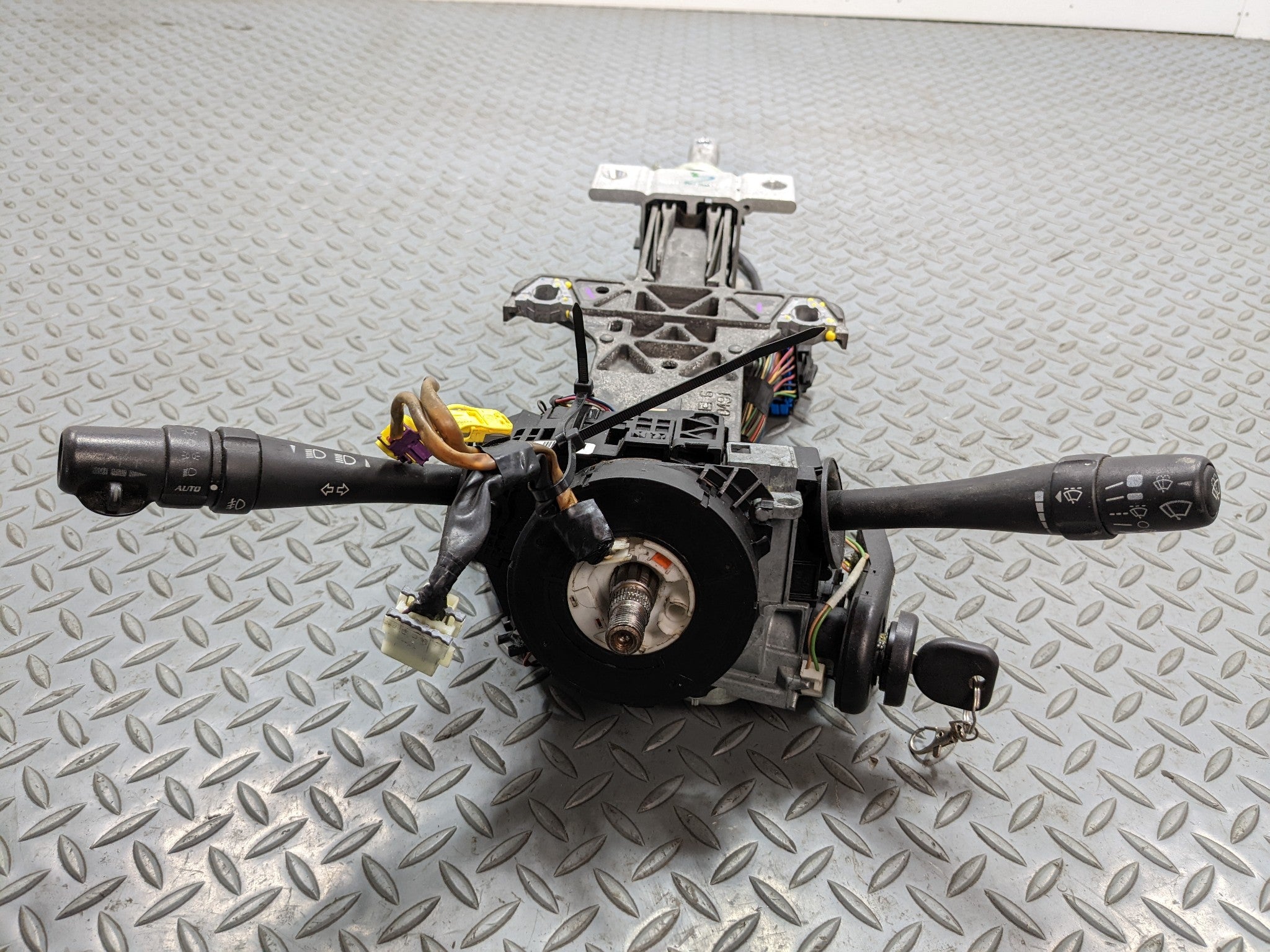04-09 CADILLAC SRX OEM STEERING COLUMN WITH CLOCKSPRING WIPER COMBINATION SWITCH