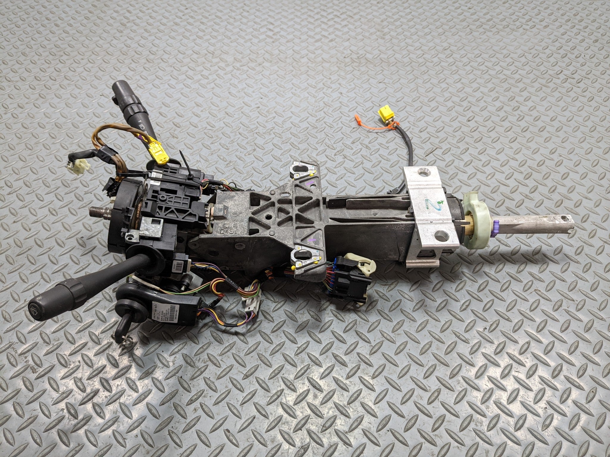 04-09 CADILLAC SRX OEM STEERING COLUMN WITH CLOCKSPRING WIPER COMBINATION SWITCH