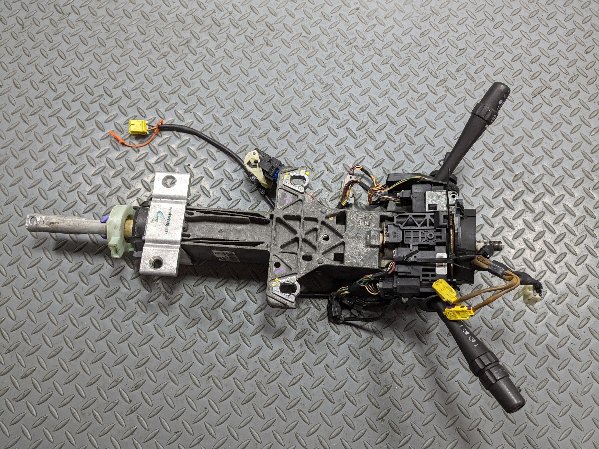 04-09 CADILLAC SRX OEM STEERING COLUMN WITH CLOCKSPRING WIPER COMBINATION SWITCH