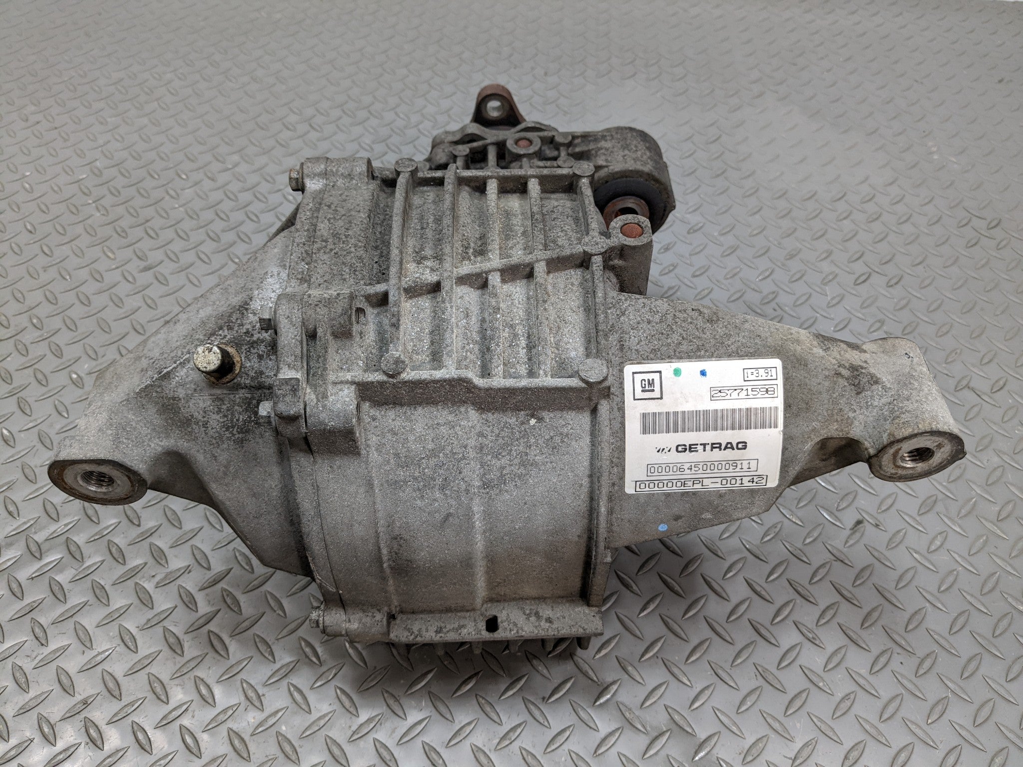 2004 - 2009 CADILLAC SRX OEM REAR AXLE DIFFERENTIAL CARRIER ASSEMBLY