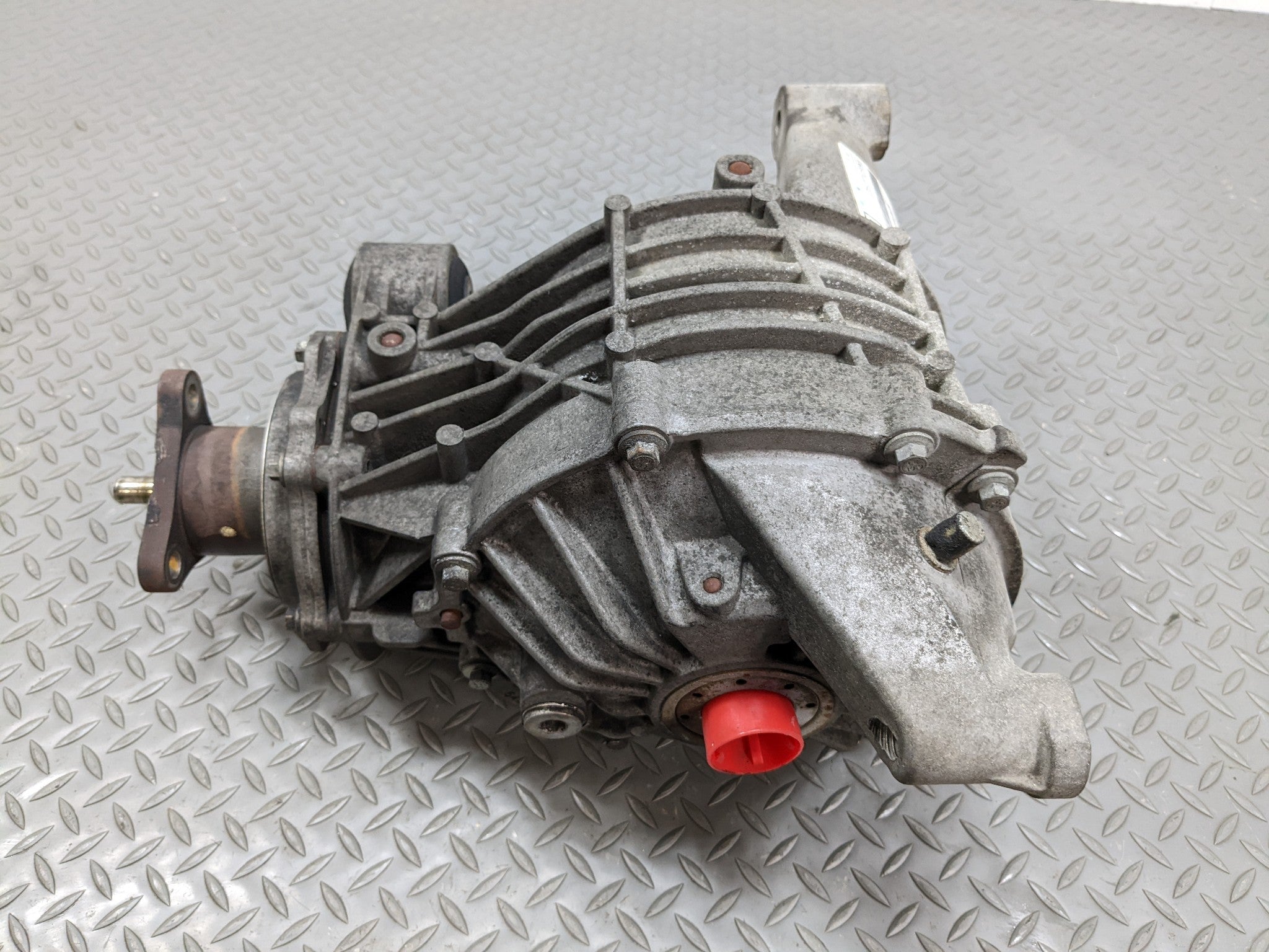 2004 - 2009 CADILLAC SRX OEM REAR AXLE DIFFERENTIAL CARRIER ASSEMBLY