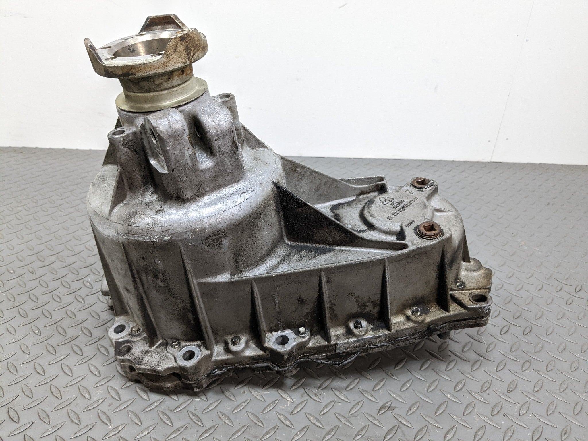 2004 - 2009 CADILLAC SRX OEM 3.6L TRANSFER CASE ASSEMBLY