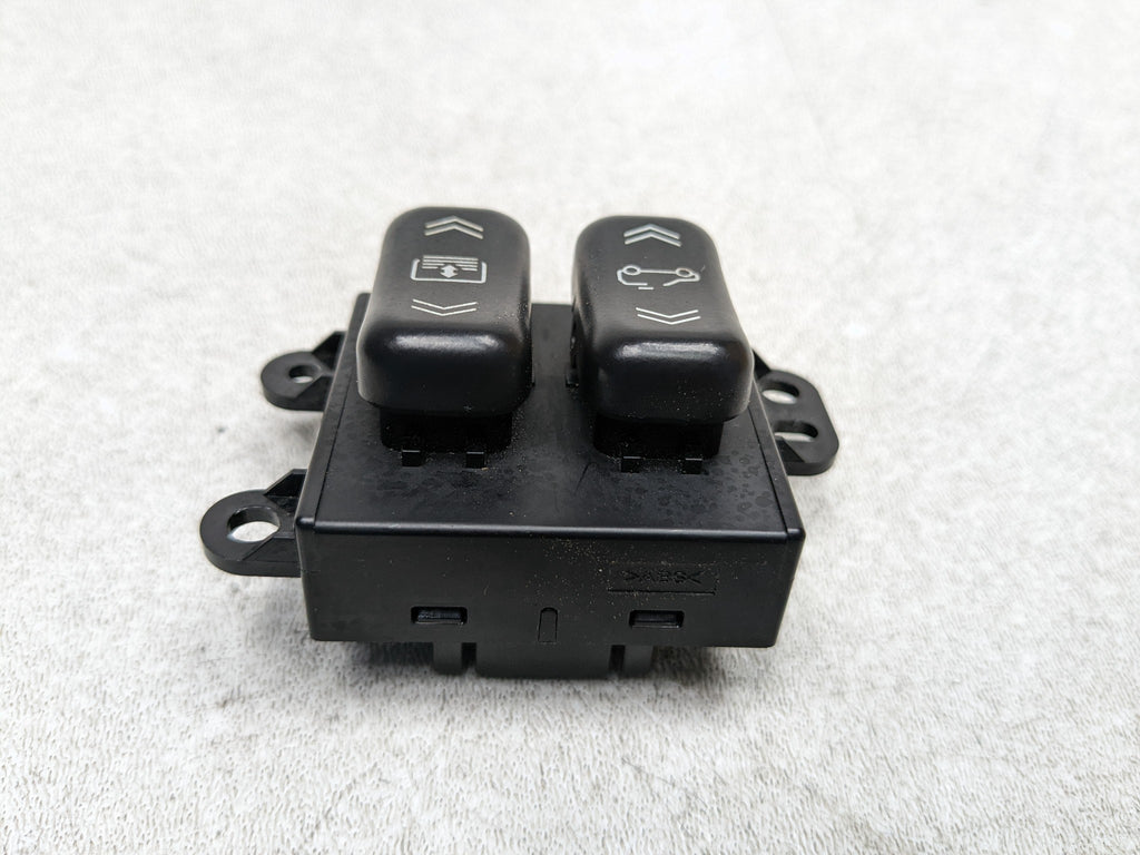2004 - 2009 CADILLAC SRX OEM SUNROOF CONTROL BUTTON SWITCH ASSEMBLY