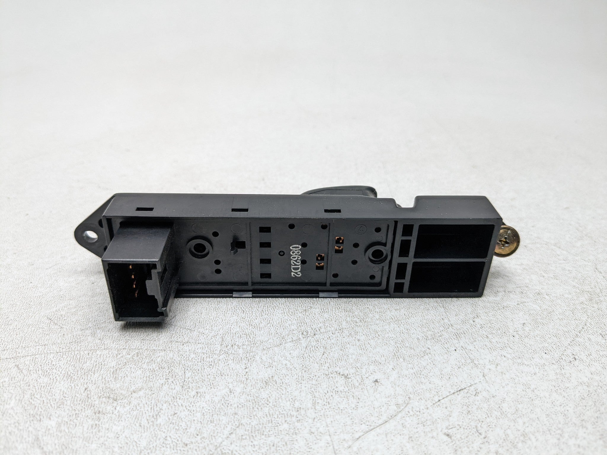 00 - 04 MITSUBISHI MONTERO SPORT OEM DOOR WINDOW SWITCH ASSEMBLY REAR LEFT SIDE