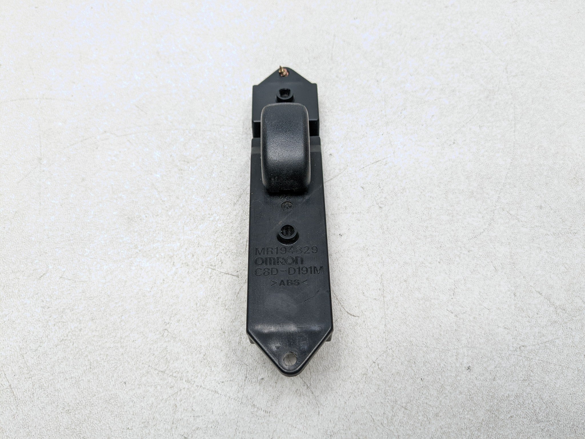 00 - 04 MITSUBISHI MONTERO SPORT OEM DOOR WINDOW SWITCH ASSEMBLY REAR LEFT SIDE