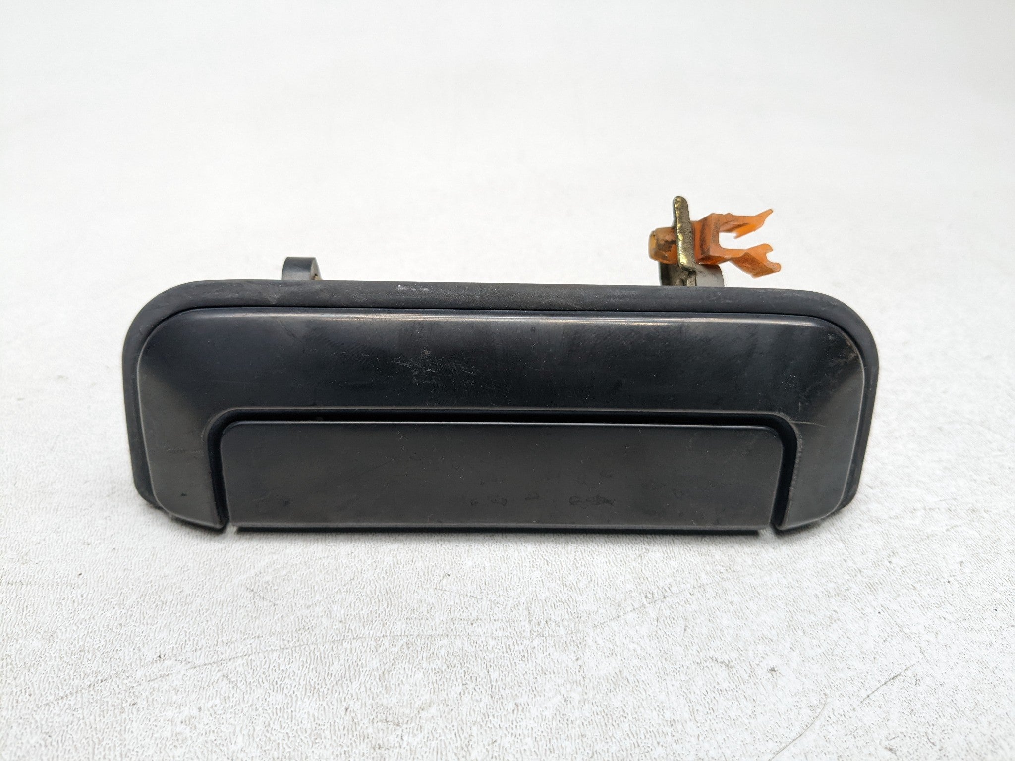 00 – 04 MITSUBISHI MONTERO SPORT OEM EXTERIOR DOOR HANDLE REAR LEFT DRIVER SIDE