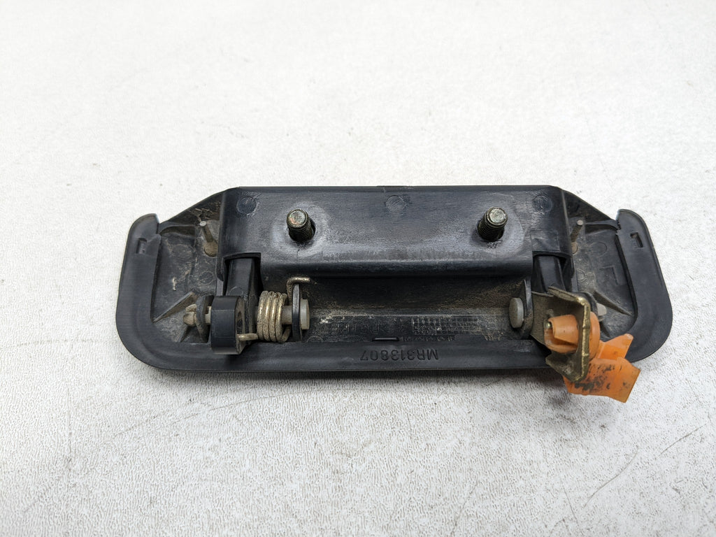 00 – 04 MITSUBISHI MONTERO SPORT OEM EXTERIOR DOOR HANDLE REAR LEFT DRIVER SIDE