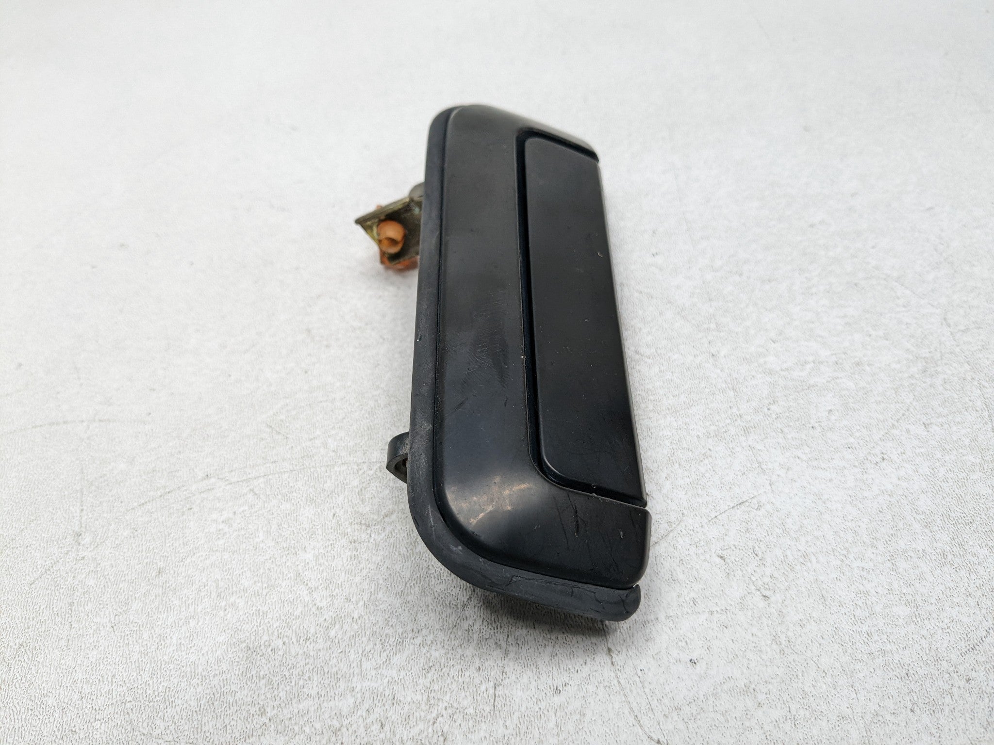 00 – 04 MITSUBISHI MONTERO SPORT OEM EXTERIOR DOOR HANDLE REAR LEFT DRIVER SIDE