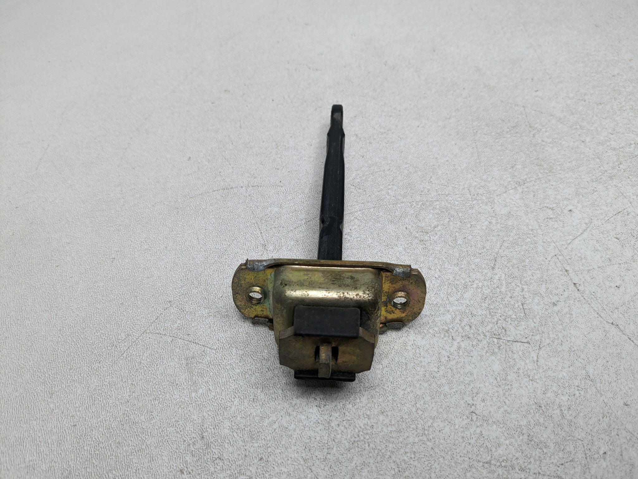 00 - 04 MITSUBISHI MONTERO SPORT OEM DOOR CHECK STRAP STOPPER FRONT RIGHT SIDE