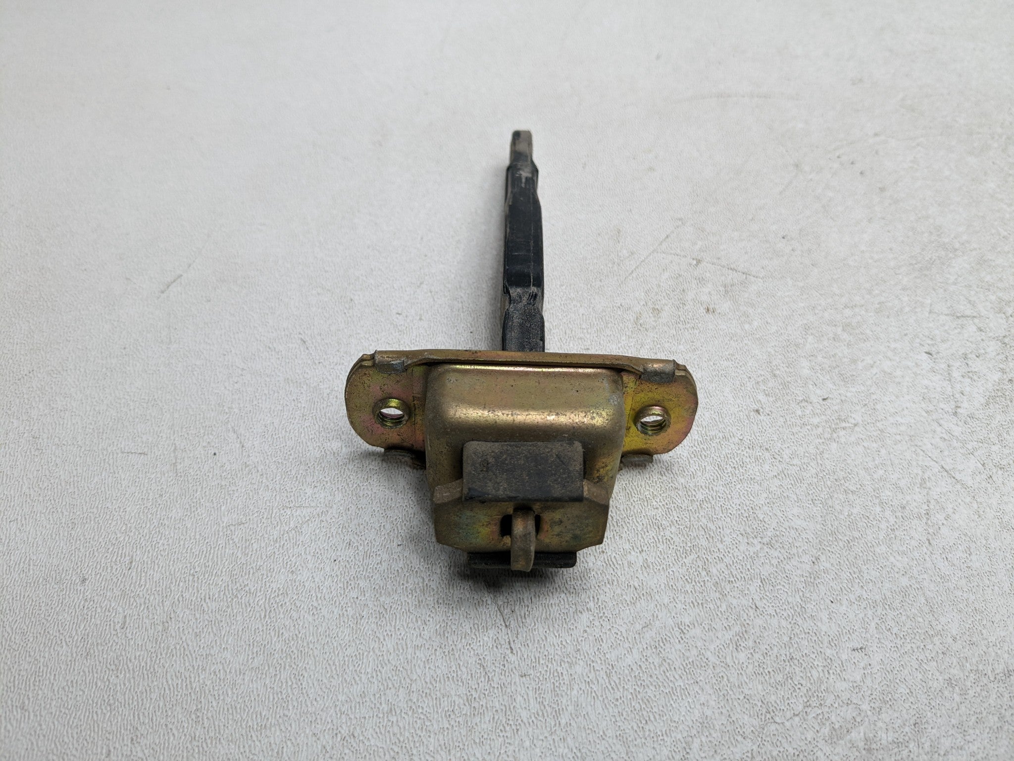 00 - 04 MITSUBISHI MONTERO SPORT OEM DOOR CHECK STRAP STOPPER REAR RIGHT SIDE
