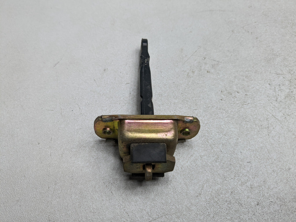 00 - 04 MITSUBISHI MONTERO SPORT OEM DOOR CHECK STRAP STOPPER REAR RIGHT SIDE