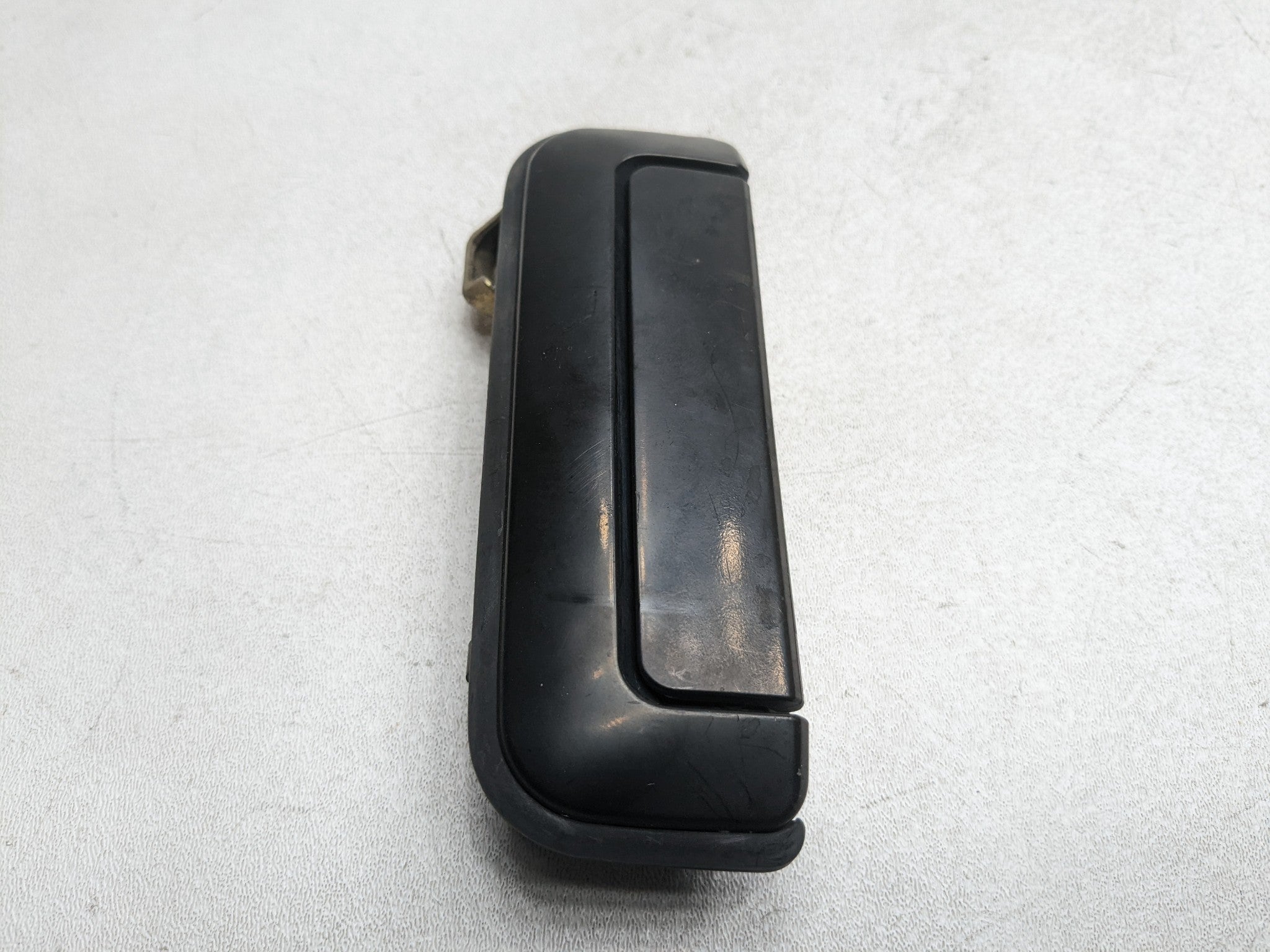 00 – 04 MITSUBISHI MONTERO SPORT OEM EXTERIOR DOOR HANDLE FRONT LEFT DRIVER SIDE