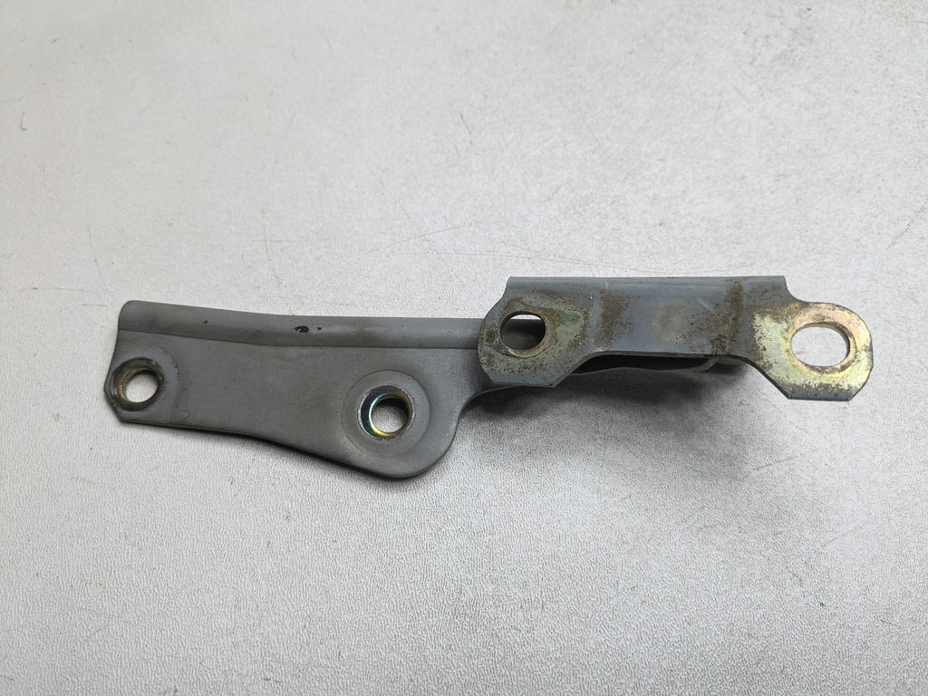 00 - 04 MITSUBISHI MONTERO SPORT OEM HOOD HINGE SUPPORT BRACKET FRONT LEFT SIDE