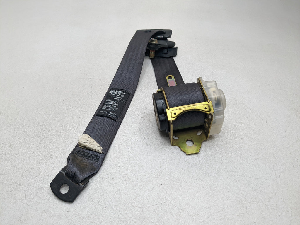 00 - 04 MITSUBISHI MONTERO SPORT OEM SAFETY SEAT BELT RETRACTOR REAR RIGHT SIDE