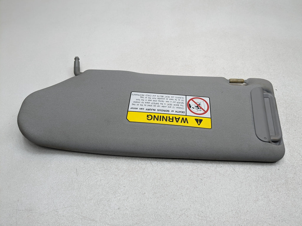 00 - 04 MITSUBISHI MONTERO SPORT OEM SUN VISOR INTERIOR UPPER FRONT RIGHT SIDE