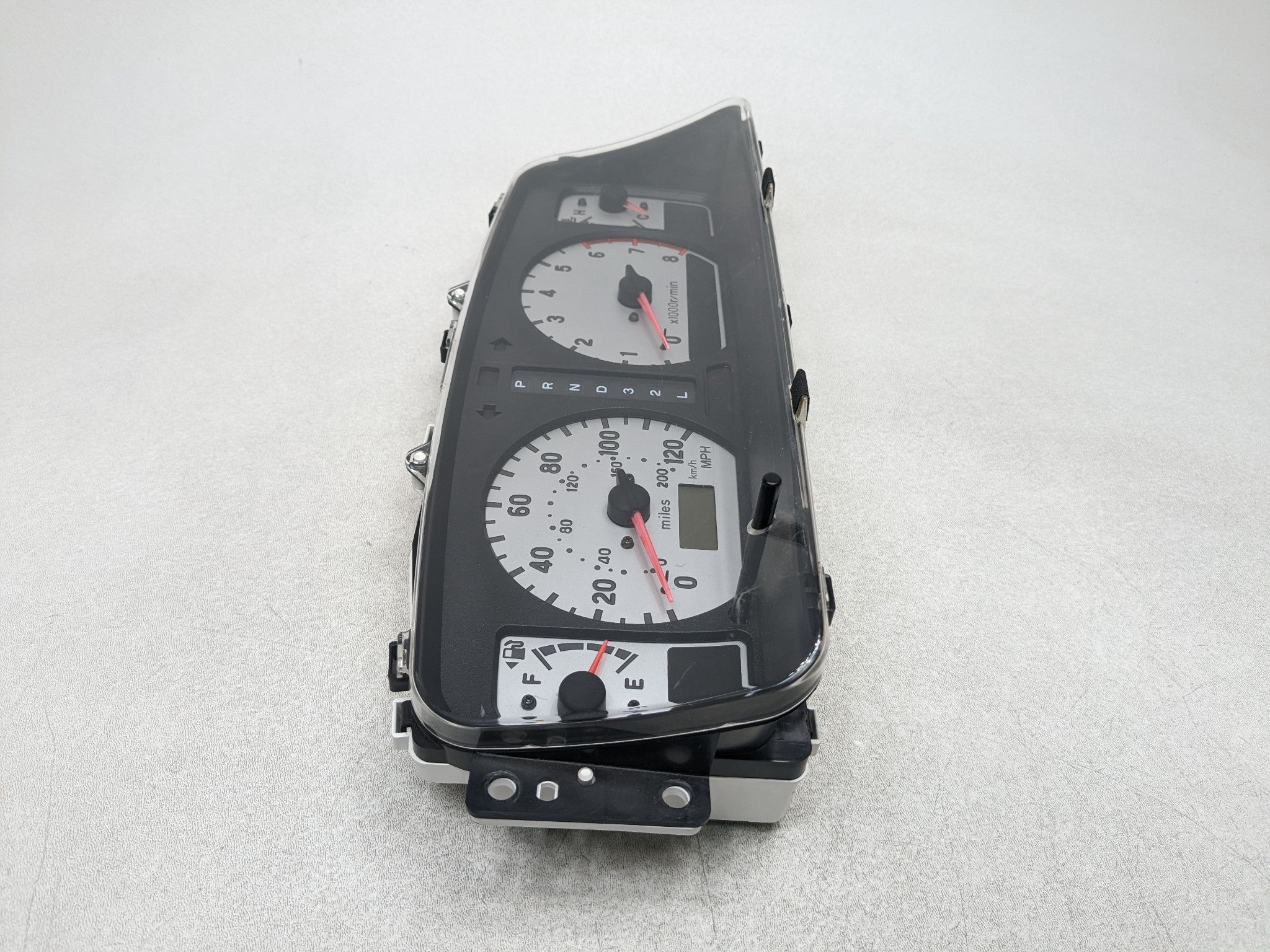 00 - 04 MITSUBISHI MONTERO SPORT OEM SPEEDOMETER DASH PANEL INSTRUMENT CLUSTER