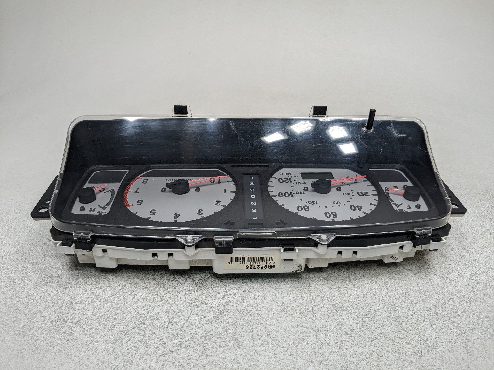 00 - 04 MITSUBISHI MONTERO SPORT OEM SPEEDOMETER DASH PANEL INSTRUMENT CLUSTER