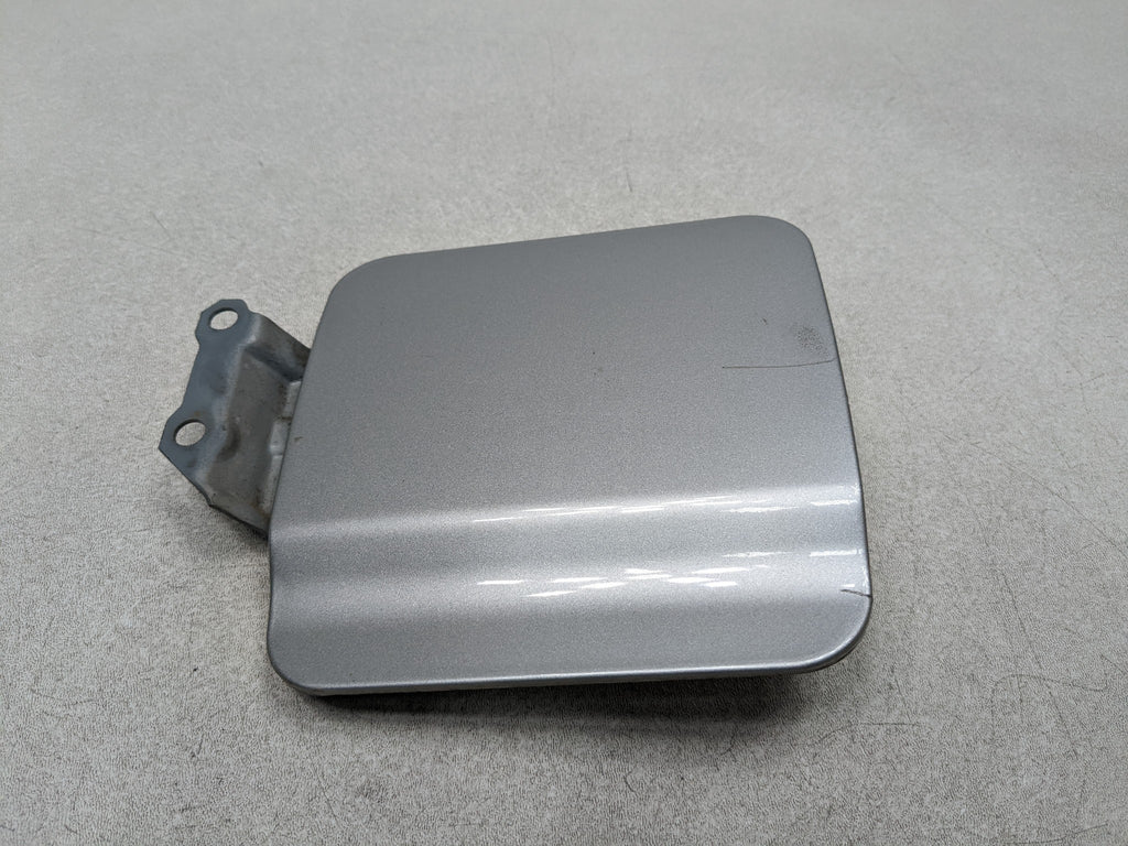 00 - 04 MITSUBISHI MONTERO SPORT OEM GAS FUEL TANK DOOR FILLER DOOR LID COVER