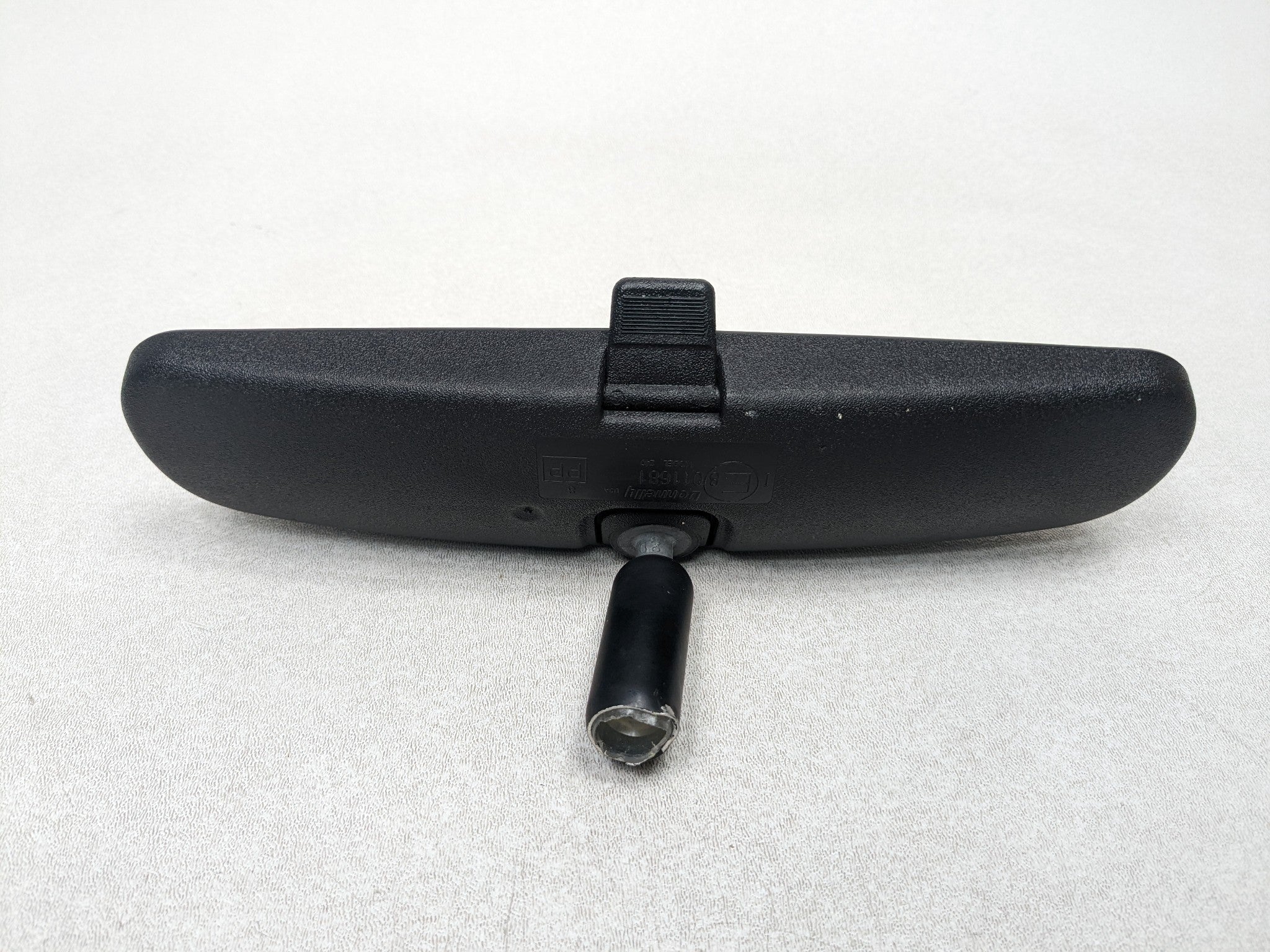 00 - 04 MITSUBISHI MONTERO SPORT OEM REAR VIEW MIRROR CENTER INTERIOR UPPER ROOF