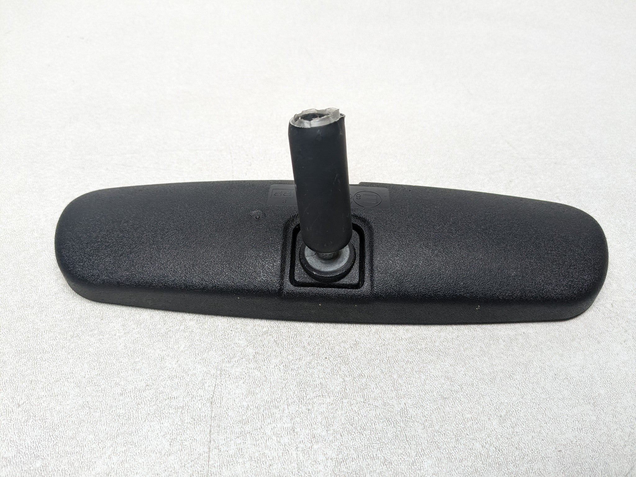 00 - 04 MITSUBISHI MONTERO SPORT OEM REAR VIEW MIRROR CENTER INTERIOR UPPER ROOF