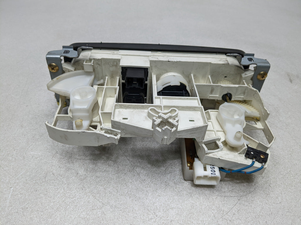 00 - 04 MITSUBISHI MONTERO SPORT OEM AC HEATER TEMPERATURE CONTROL SWITCH FRONT