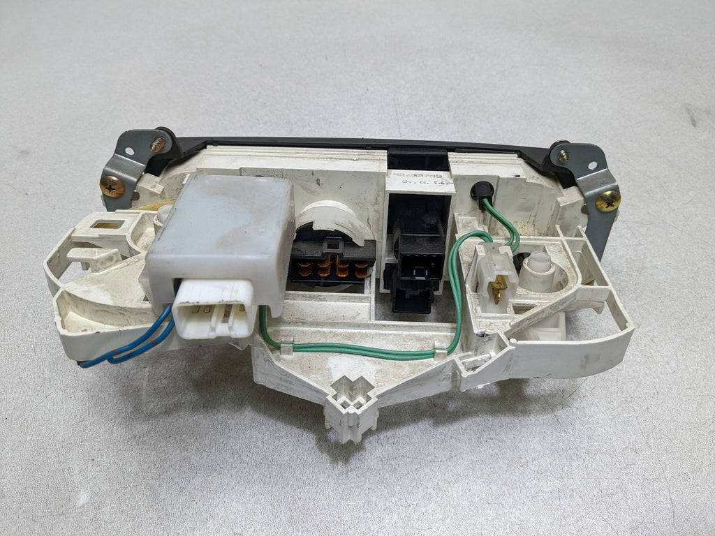 00 - 04 MITSUBISHI MONTERO SPORT OEM AC HEATER TEMPERATURE CONTROL SWITCH FRONT