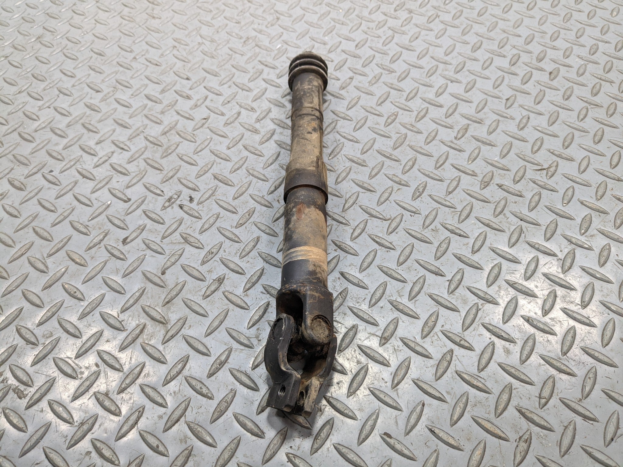 00 - 04 MITSUBISHI MONTERO SPORT OEM INTERMEDIATE STEERING SHAFT JOINT ASSEMBLY