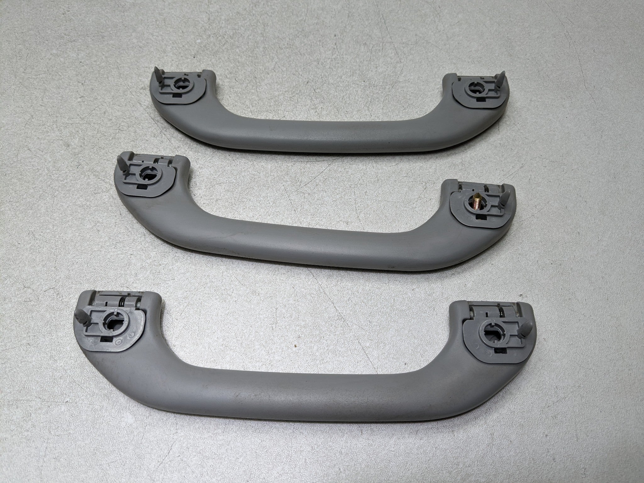 00 - 04 MITSUBISHI MONTERO SPORT OEM GRAB BAR HANDLE SET FRONT AND REAR UPPER