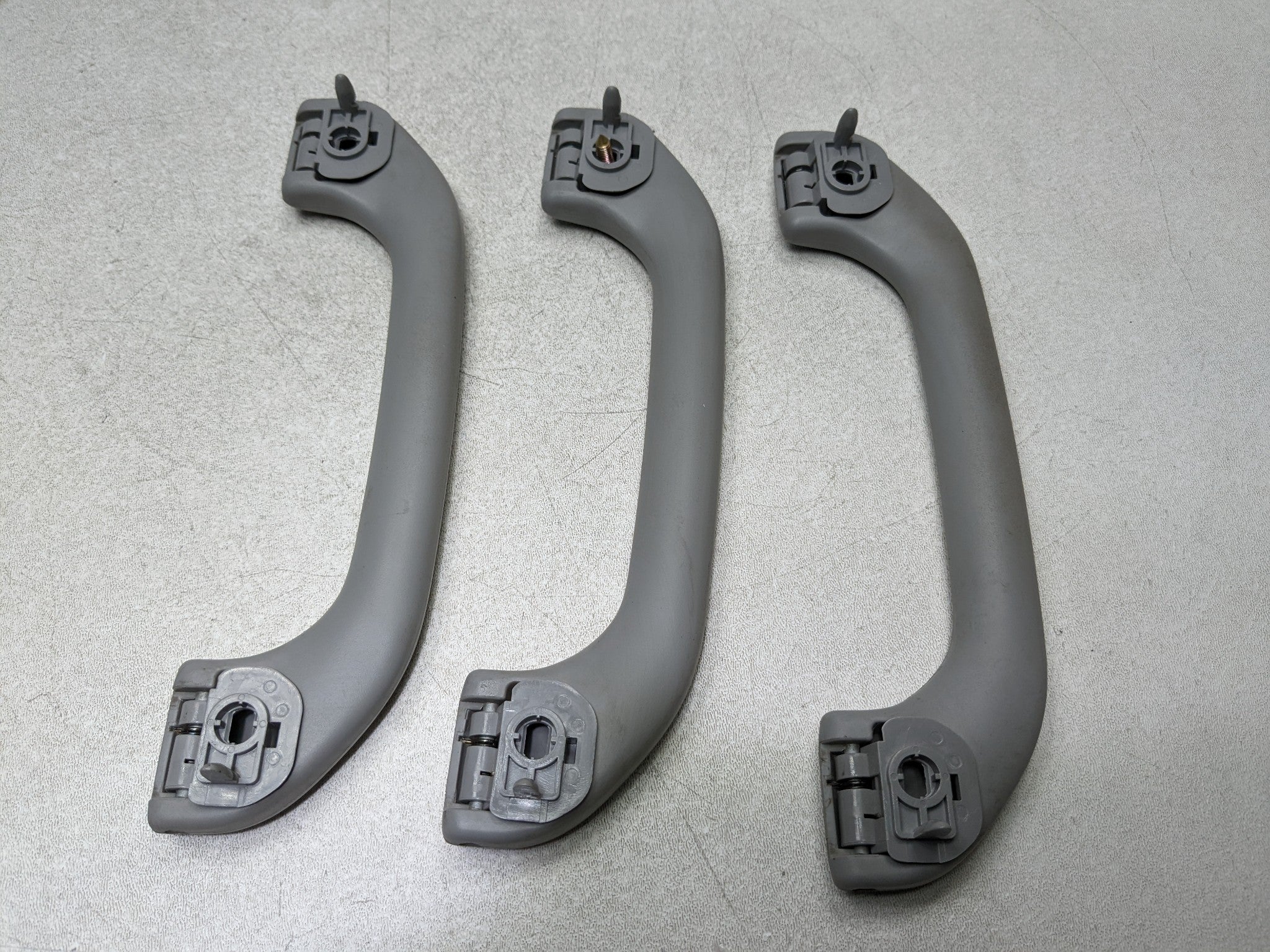 00 - 04 MITSUBISHI MONTERO SPORT OEM GRAB BAR HANDLE SET FRONT AND REAR UPPER