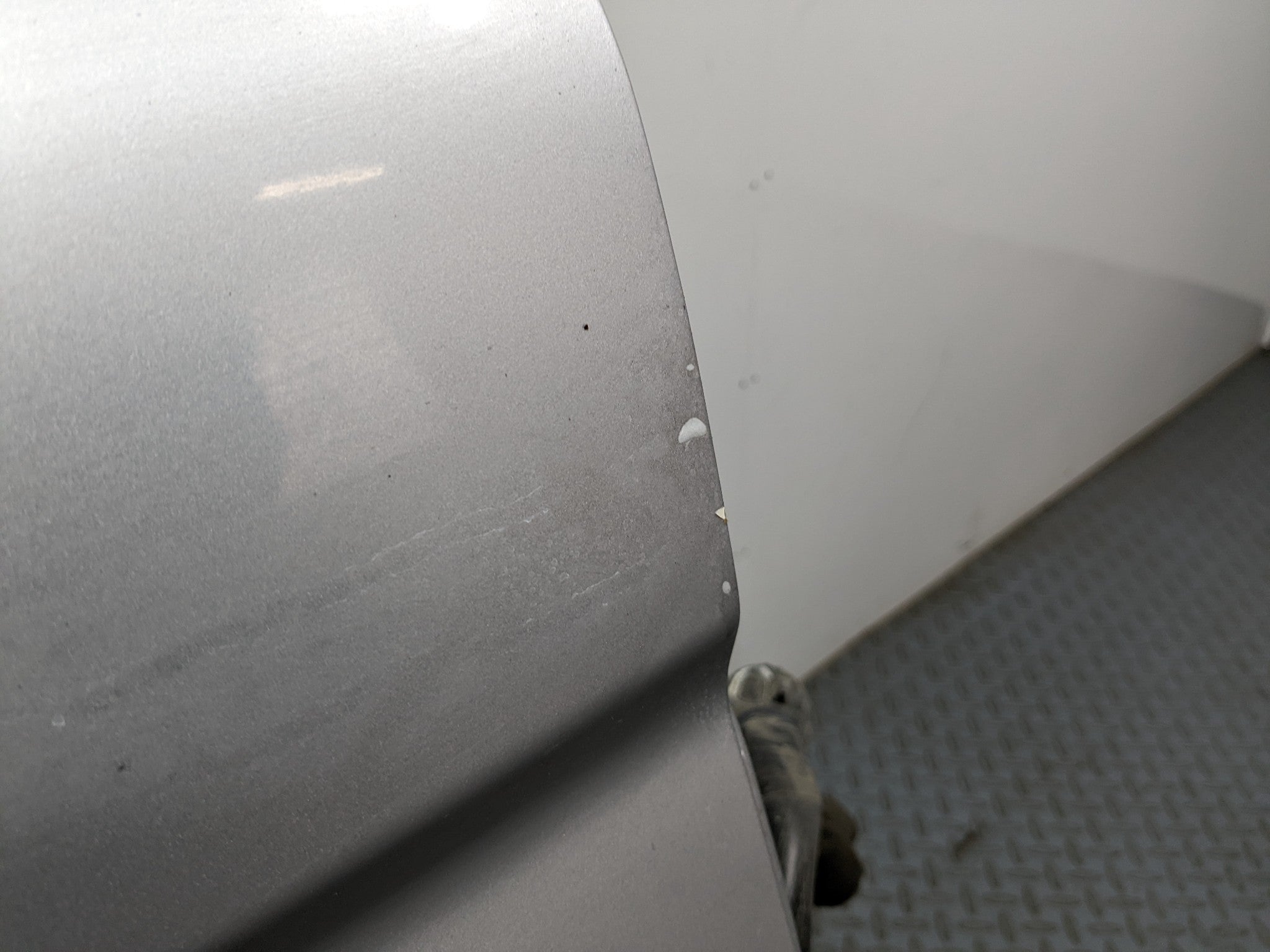 00 - 04 MITSUBISHI MONTERO SPORT OEM DOOR SHELL PANEL SILVER GRAY REAR RIGHT
