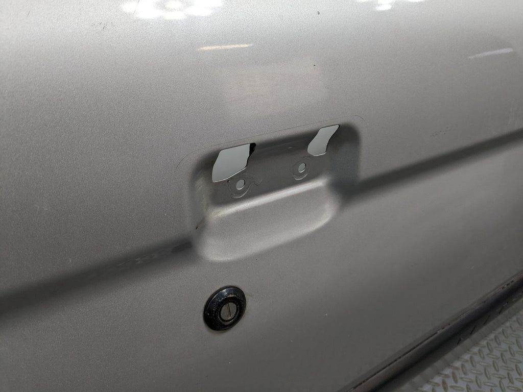 00 – 04 MITSUBISHI MONTERO SPORT OEM DOOR SHELL PANEL SILVER GRAY FRONT RIGHT