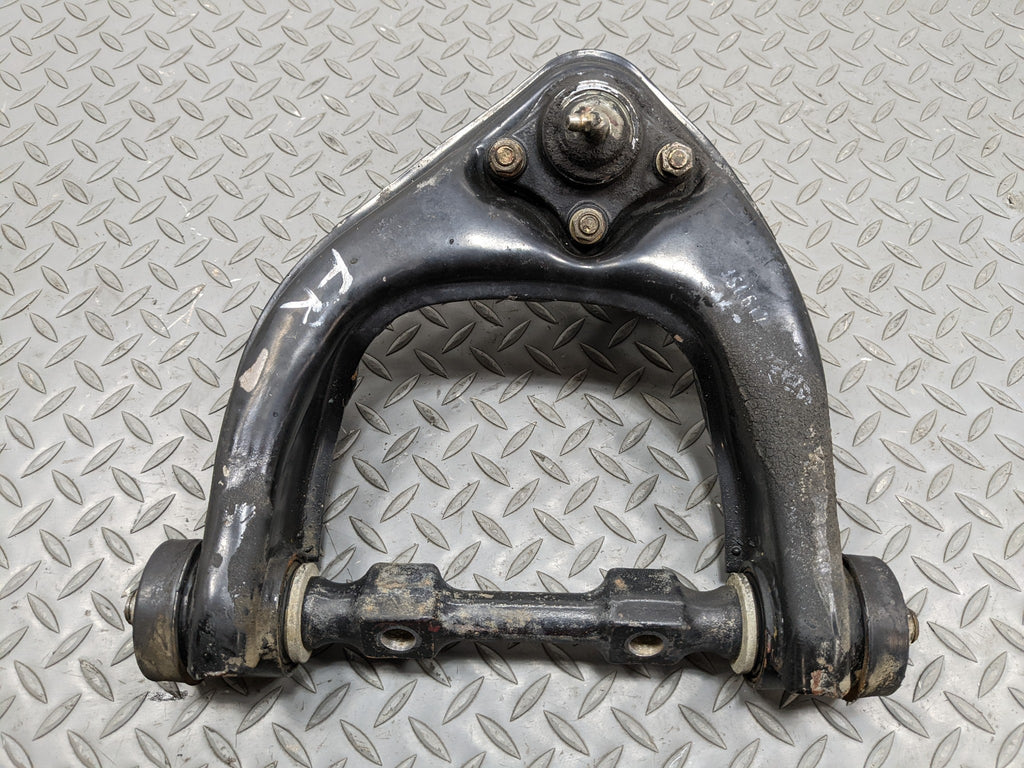 00 - 04 MITSUBISHI MONTERO SPORT OEM UPPER SUSPENSION CONTROL ARM FRONT RIGHT