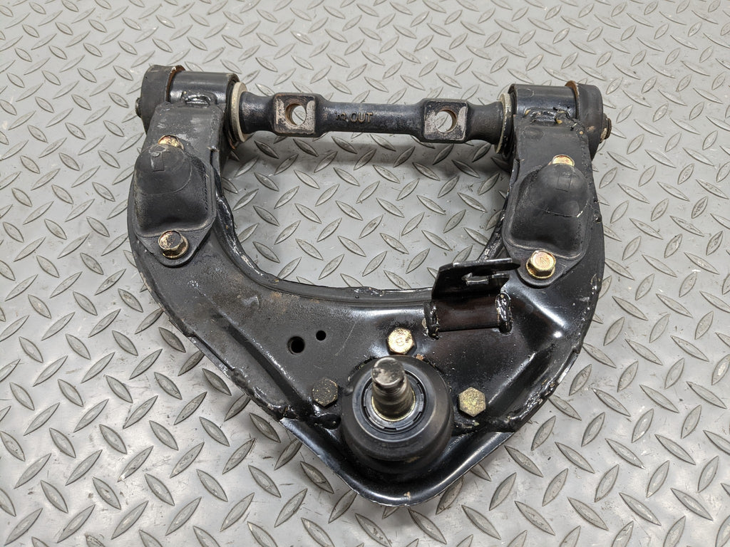 00 - 04 MITSUBISHI MONTERO SPORT OEM UPPER SUSPENSION CONTROL ARM FRONT RIGHT