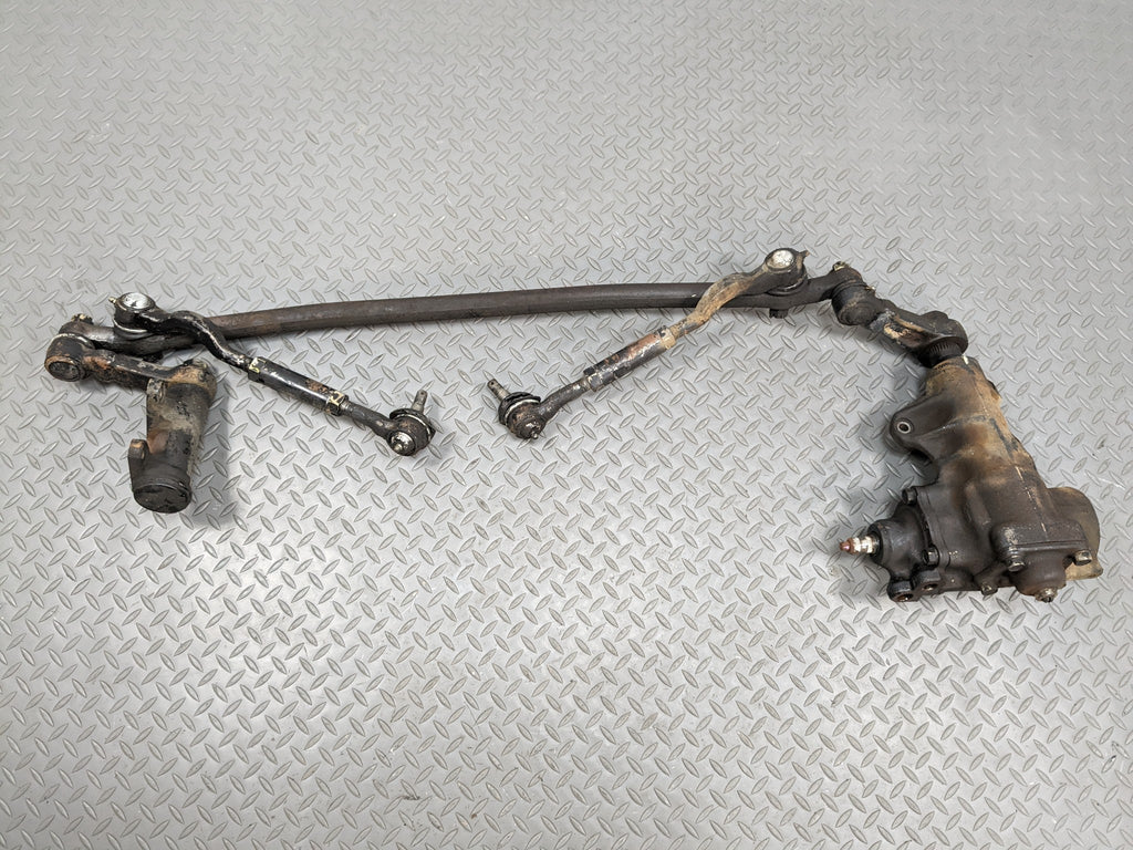 00 - 04 MITSUBISHI MONTERO SPORT OEM POWER STEERING GEAR WITH IDLER ARM TIE ROD