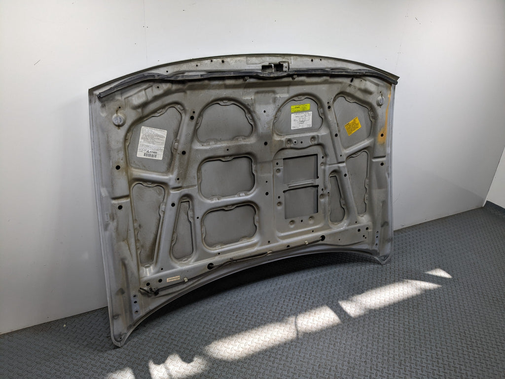 00 - 04 MITSUBISHI MONTERO SPORT OEM FRONT HOOD BONNET SHELL PANEL SILVER GRAY
