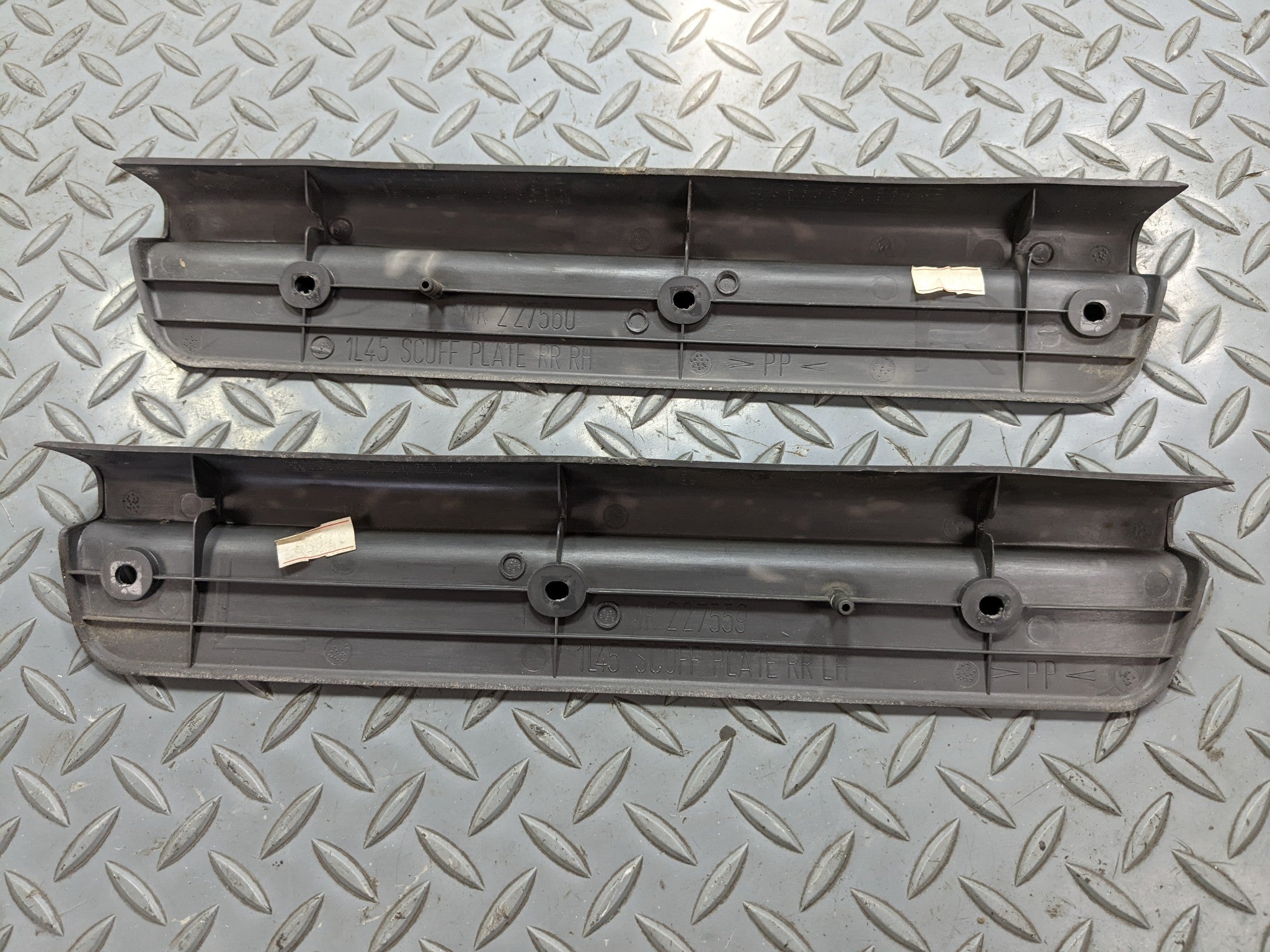 00 - 04 MITSUBISHI MONTERO SPORT OEM SILL SCUFF PLATE FRONT AND REAR LEFT RIGHT