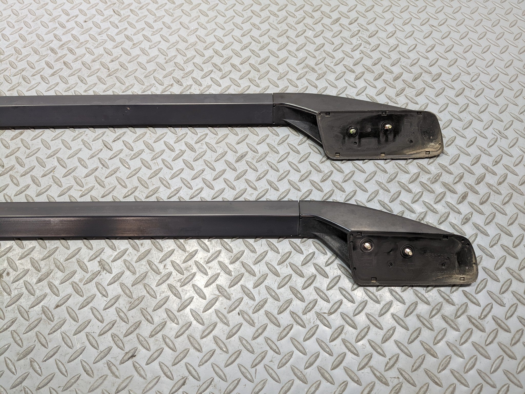 00 - 04 MITSUBISHI MONTERO SPORT OEM ROOF RAILS LUGGAGE CARRIER BAR LEFT RIGHT