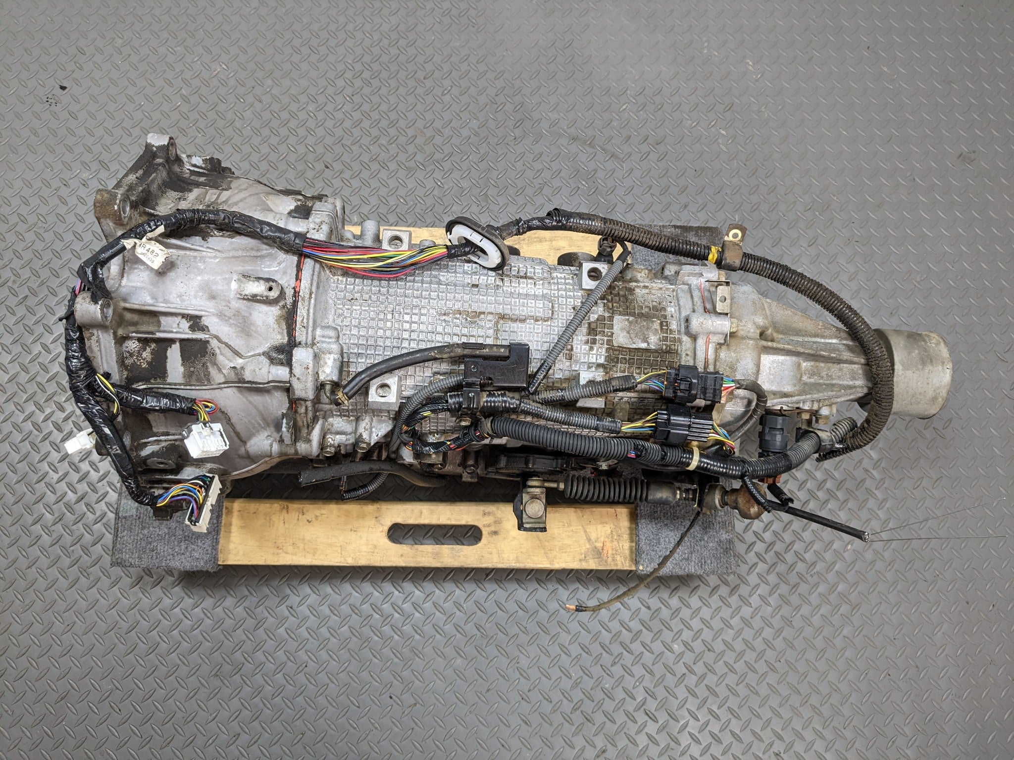 00 - 04 MITSUBISHI MONTERO SPORT OEM AUTOMATIC TRANSMISSION 3.0L 6 CYLINDER 4X2