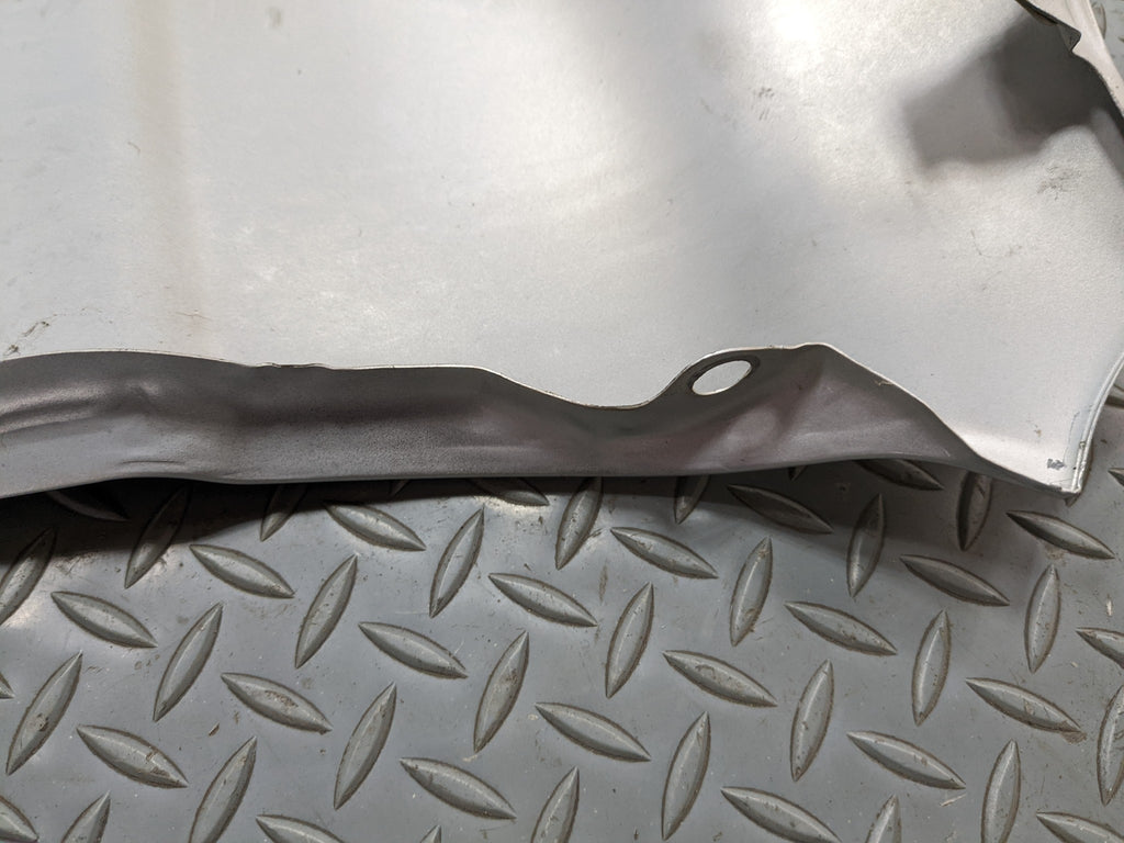 00 - 04 MITSUBISHI MONTERO SPORT OEM FENDER COVER PANEL SILVER GRAY FRONT RIGHT