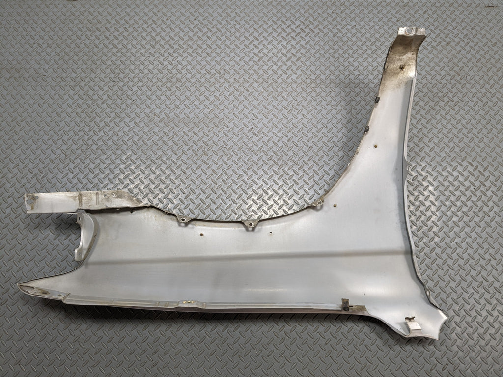 00 - 04 MITSUBISHI MONTERO SPORT OEM FENDER COVER PANEL SILVER GRAY FRONT LEFT