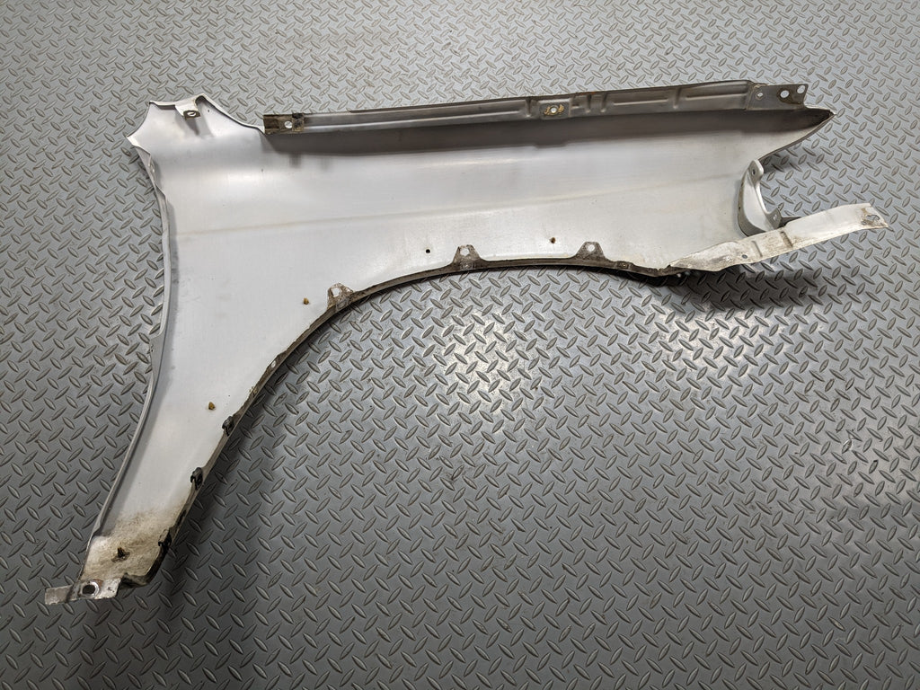 00 - 04 MITSUBISHI MONTERO SPORT OEM FENDER COVER PANEL SILVER GRAY FRONT LEFT