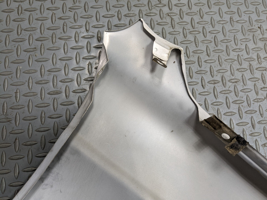 00 - 04 MITSUBISHI MONTERO SPORT OEM FENDER COVER PANEL SILVER GRAY FRONT LEFT
