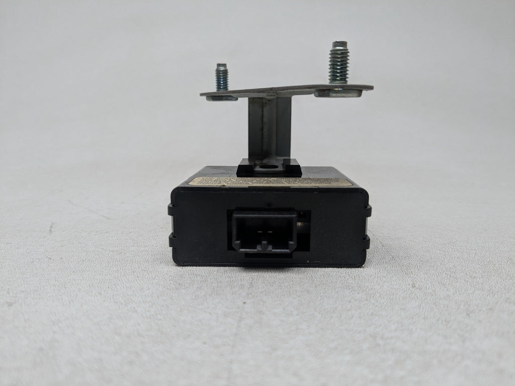 00 - 04 MITSUBISHI MONTERO SPORT OEM KEYLESS ENTRY COMPUTER CONTROL MODULE UNIT