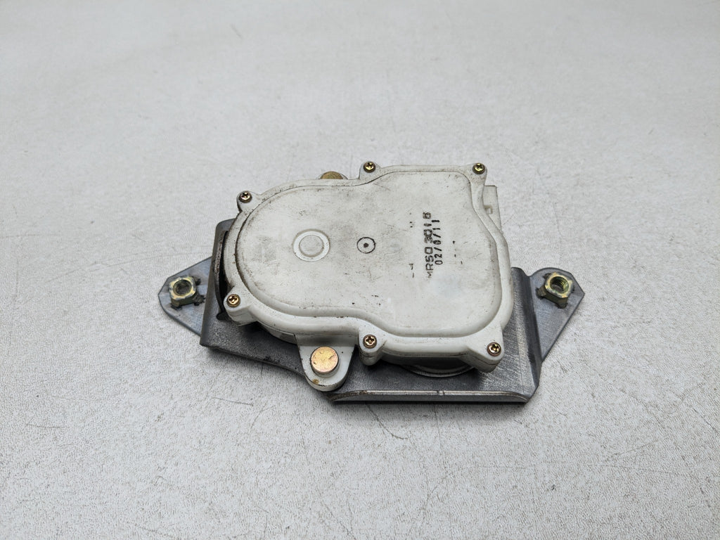 00 - 04 MITSUBISHI MONTERO SPORT OEM TAILGATE LOCK ACTUATOR REAR BACK LIFTGATE
