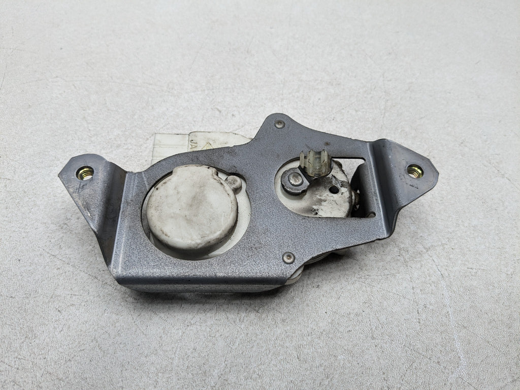 00 - 04 MITSUBISHI MONTERO SPORT OEM TAILGATE LOCK ACTUATOR REAR BACK LIFTGATE