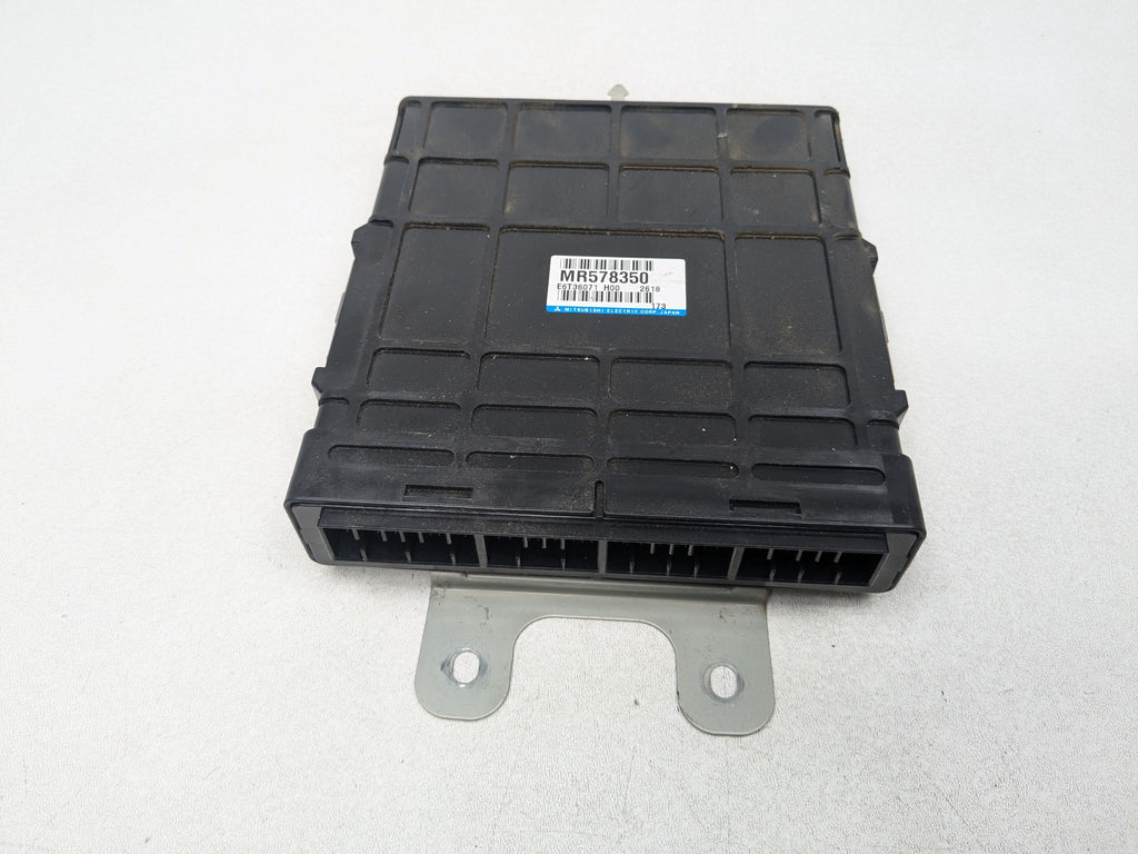 00 – 04 MITSUBISHI MONTERO SPORT OEM ENGINE BRAIN BOX ELECTRONIC CONTROL MODULE