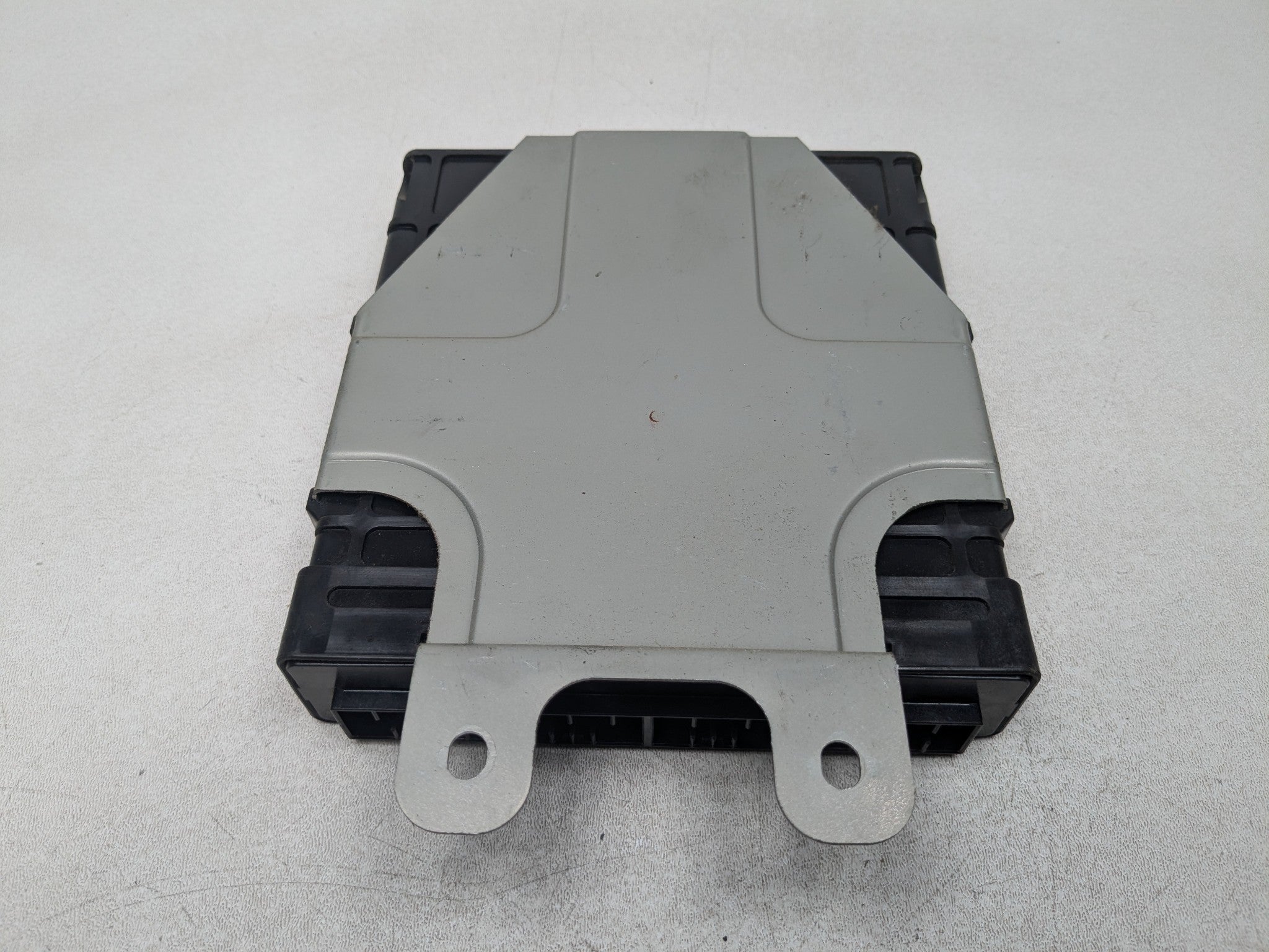 00 – 04 MITSUBISHI MONTERO SPORT OEM ENGINE BRAIN BOX ELECTRONIC CONTROL MODULE